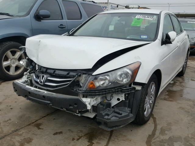 1HGCP2F62CA102884 - 2012 HONDA ACCORD SE WHITE photo 2