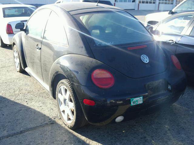 3VWDD21C5YM411992 - 2000 VOLKSWAGEN NEW BEETLE 黑色 照片 3