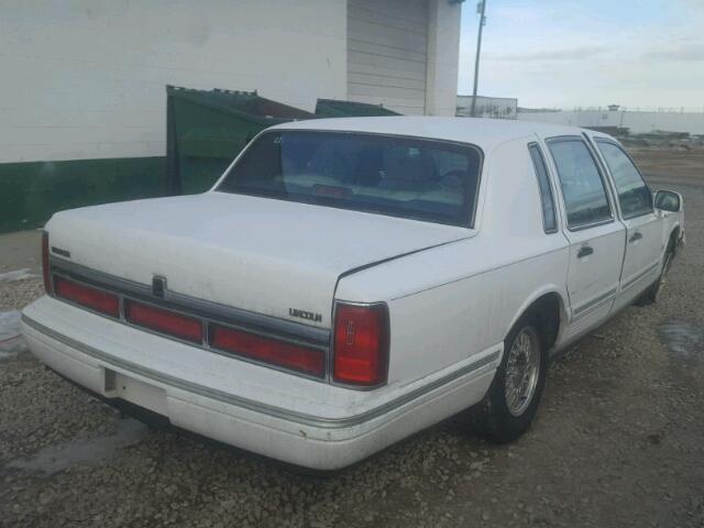 1LNLM82W7VY750825 - 1997 LINCOLN TOWN CAR S WHITE photo 4