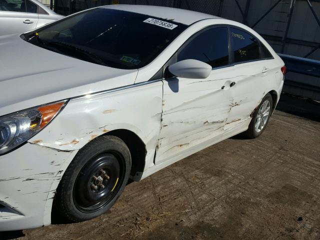 5NPEB4AC3BH085115 - 2011 HYUNDAI SONATA GLS WHITE photo 9