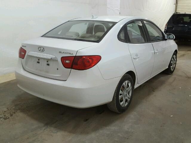 KMHDU4AD2AU890313 - 2010 HYUNDAI ELANTRA BL WHITE photo 4