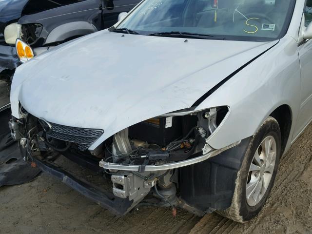 4T1BF32K74U077739 - 2004 TOYOTA CAMRY LE SILVER photo 9