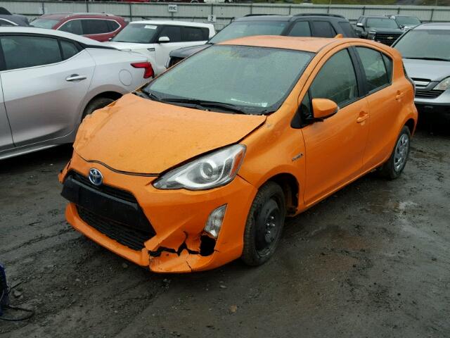 JTDKDTB35G1134965 - 2016 TOYOTA PRIUS C ORANGE photo 2