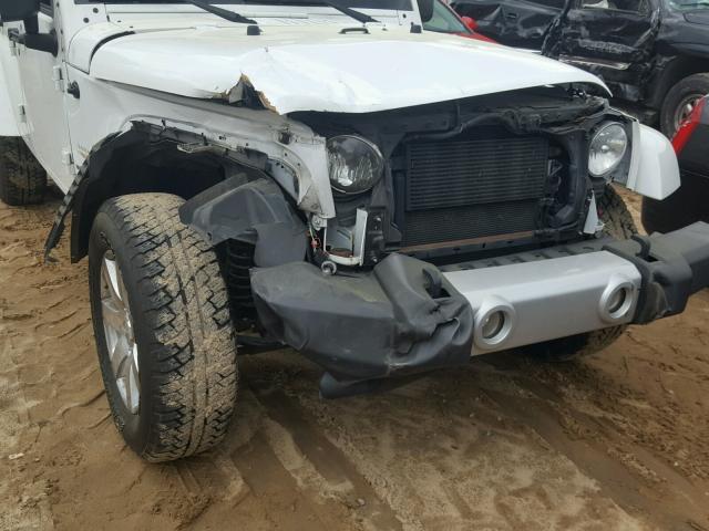 1C4HJWEG9DL504883 - 2013 JEEP WRANGLER U WHITE photo 9