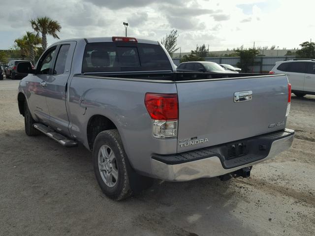 5TFUW5F16DX271106 - 2013 TOYOTA TUNDRA DOU SILVER photo 3