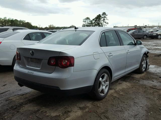 3VWRM71K59M045611 - 2009 VOLKSWAGEN JETTA SE SILVER photo 4