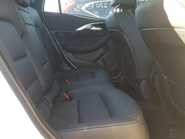 SJKCH5CR1JA047527 - 2018 INFINITI QX30 BASE WHITE photo 6