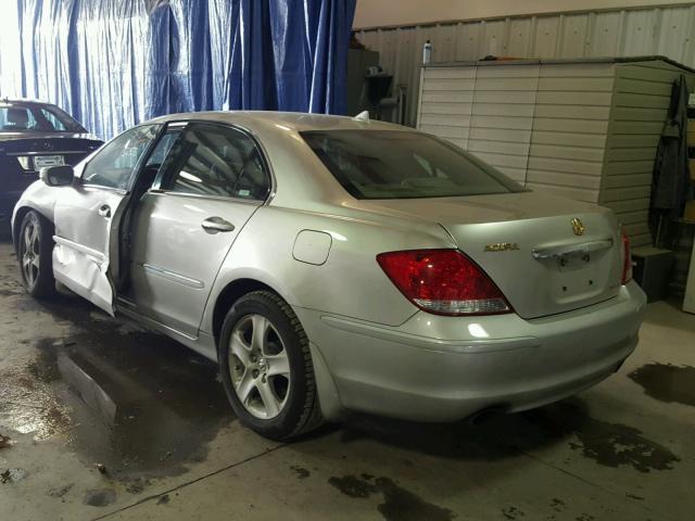 JH4KB16575C018396 - 2005 ACURA RL GRAY photo 3