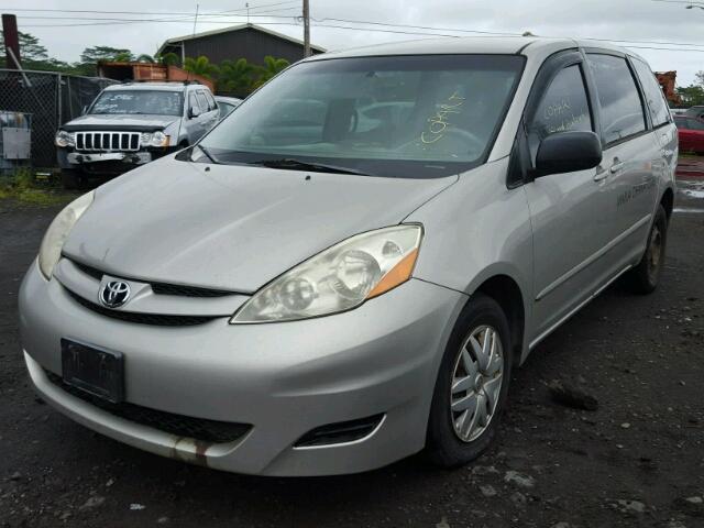 5TDZK23CX8S185637 - 2008 TOYOTA SIENNA CE GOLD photo 2