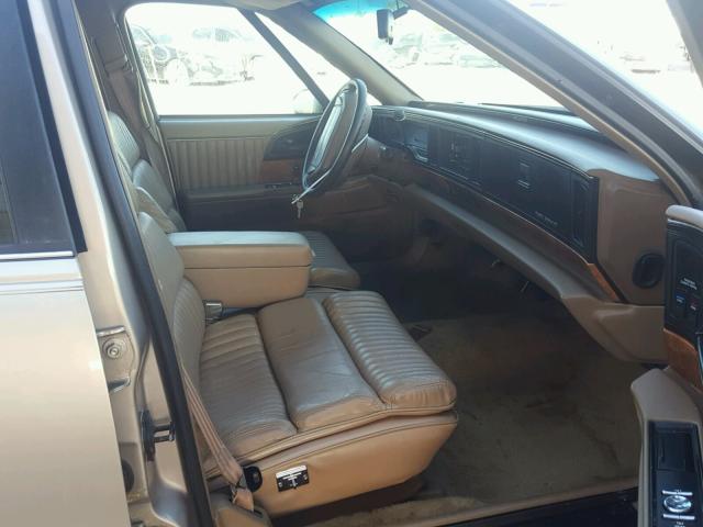 1G4CW53L0P1655001 - 1993 BUICK PARK AVENU TAN photo 5