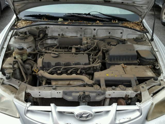 KMHCF35G82U170472 - 2002 HYUNDAI ACCENT L SILVER photo 7