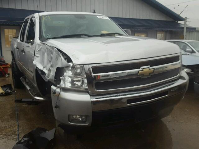 3GCRKSE3XAG125441 - 2010 CHEVROLET SILVERADO SILVER photo 1