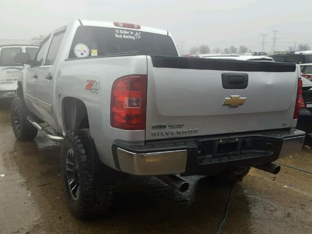 3GCRKSE3XAG125441 - 2010 CHEVROLET SILVERADO SILVER photo 3