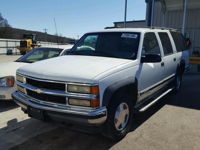 1GNFK16R0XJ568762 - 1999 CHEVROLET SUBURBAN K WHITE photo 2