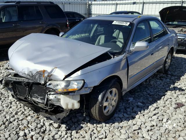 1HGCG56682A095536 - 2002 HONDA ACCORD EX SILVER photo 2