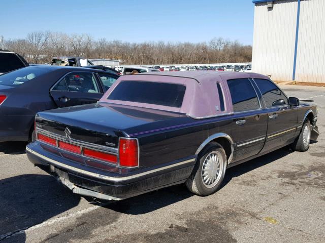 1LNLM82W4TY690547 - 1996 LINCOLN TOWN CAR S BLACK photo 4