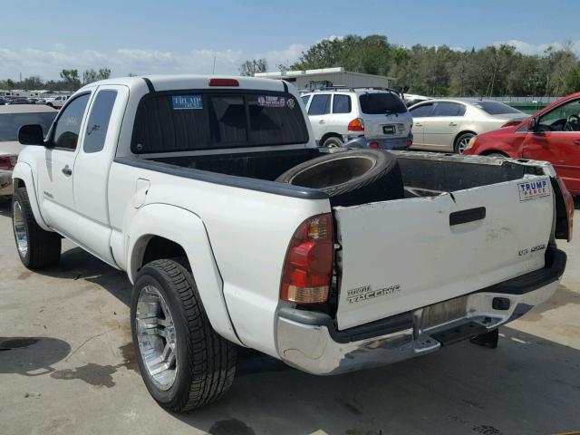 5TEUU42N56Z174256 - 2006 TOYOTA TACOMA ACC WHITE photo 3