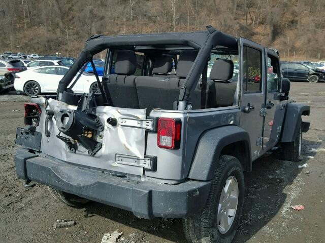 1C4HJWDGXGL346110 - 2016 JEEP WRANGLER U GRAY photo 4