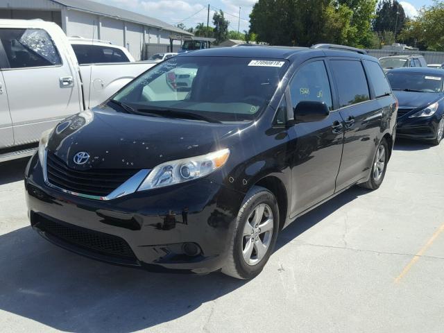 5TDKK3DCXCS266121 - 2012 TOYOTA SIENNA LE BLACK photo 2