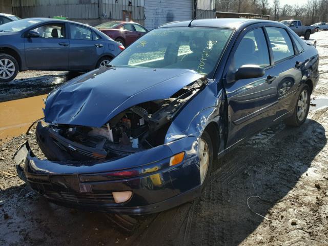 1FAHP38332W124641 - 2002 FORD FOCUS ZTS BLUE photo 2