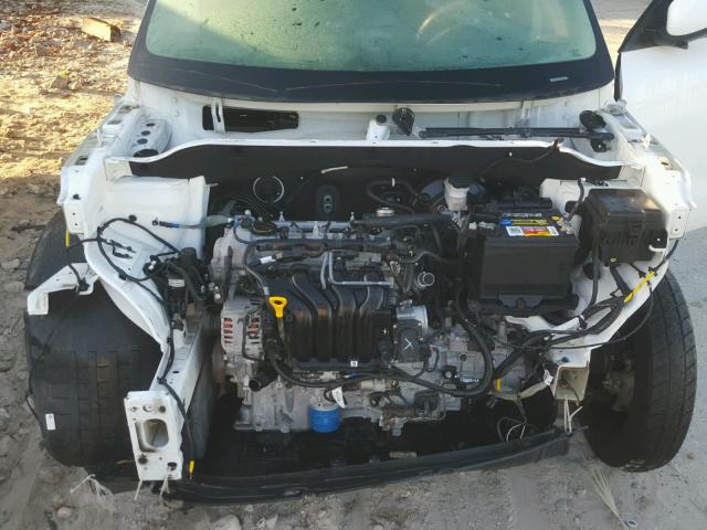 KNDJN2A23F7171133 - 2015 KIA SOUL WHITE photo 7