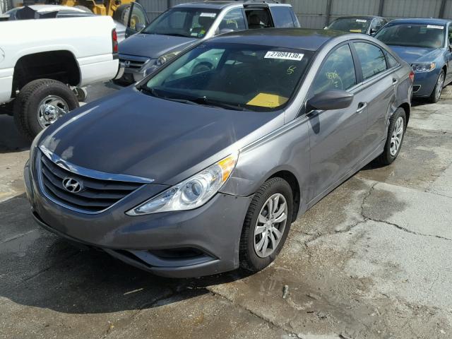 5NPEB4AC5BH180646 - 2011 HYUNDAI SONATA GLS GRAY photo 2