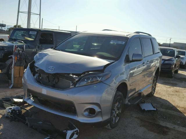 5TDXK3DC0GS732358 - 2016 TOYOTA SIENNA SE SILVER photo 2