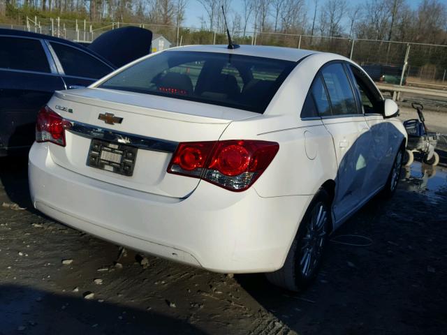 1G1PJ5S96B7295158 - 2011 CHEVROLET CRUZE ECO WHITE photo 4