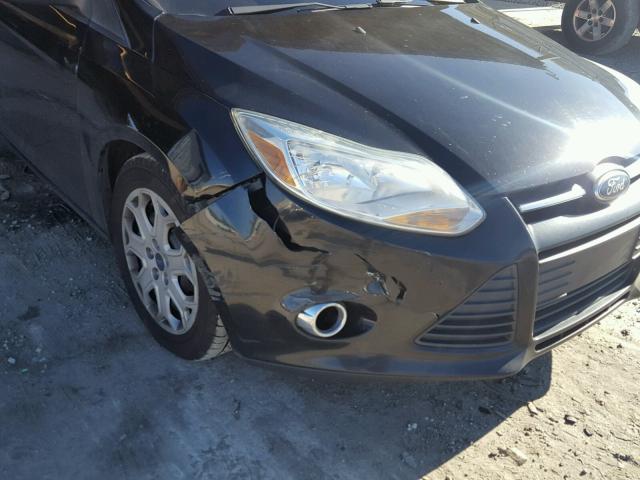 1FAHP3F28CL258378 - 2012 FORD FOCUS SE BLACK photo 9