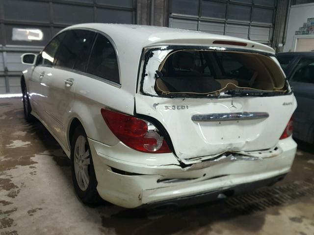 4JGCB22E08A069669 - 2008 MERCEDES-BENZ R 320 CDI WHITE photo 3