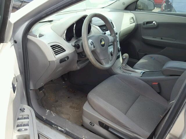 1G1ZA5EB0AF174749 - 2010 CHEVROLET MALIBU LS ვერცხლისფერი ფოტო 9