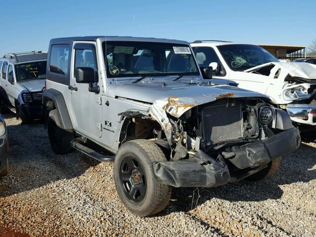 1J4FZ24128L526522 - 2008 JEEP WRANGLER X SILVER photo 1