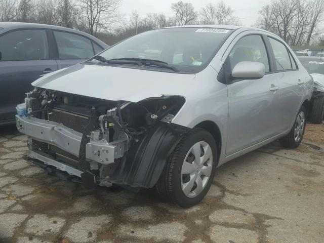 JTDBT923584040011 - 2008 TOYOTA YARIS SILVER photo 2