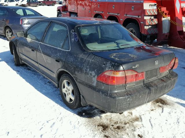 1HGCG1657WA061335 - 1998 HONDA ACCORD EX BLACK photo 3