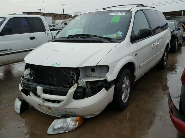 2D4GP44L77R204027 - 2007 DODGE GRAND CARA WHITE photo 2