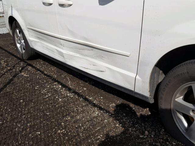 2D8HN44E59R582991 - 2009 DODGE GRAND CARA WHITE photo 9