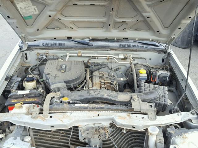 1N6DD26T93C401324 - 2003 NISSAN FRONTIER K SILVER photo 7