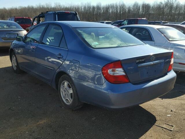 4T1BF32KX2U534556 - 2002 TOYOTA CAMRY LE BLUE photo 3