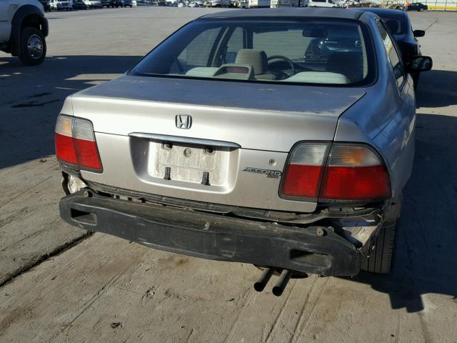 1HGCD5650VA038610 - 1997 HONDA ACCORD EX SILVER photo 9