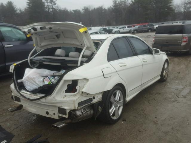 WDDGF8BB2BR133437 - 2011 MERCEDES-BENZ C 300 4MAT WHITE photo 4