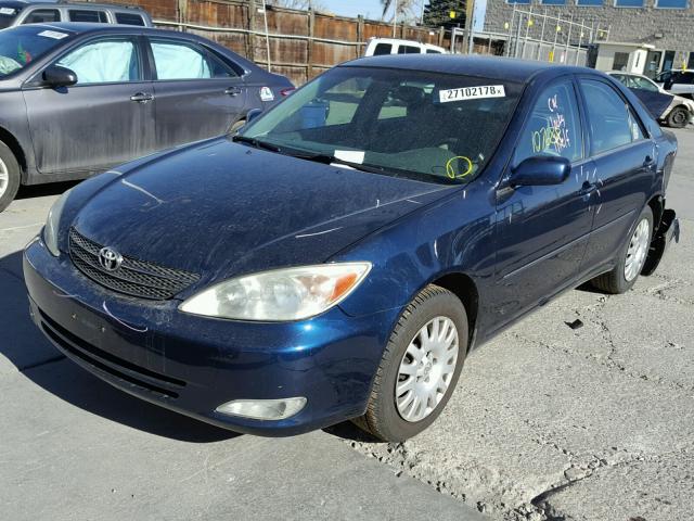 4T1BE32K63U218947 - 2003 TOYOTA CAMRY LE BLUE photo 2