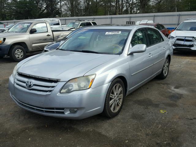 4T1BK36B76U137866 - 2006 TOYOTA AVALON XL SILVER photo 2