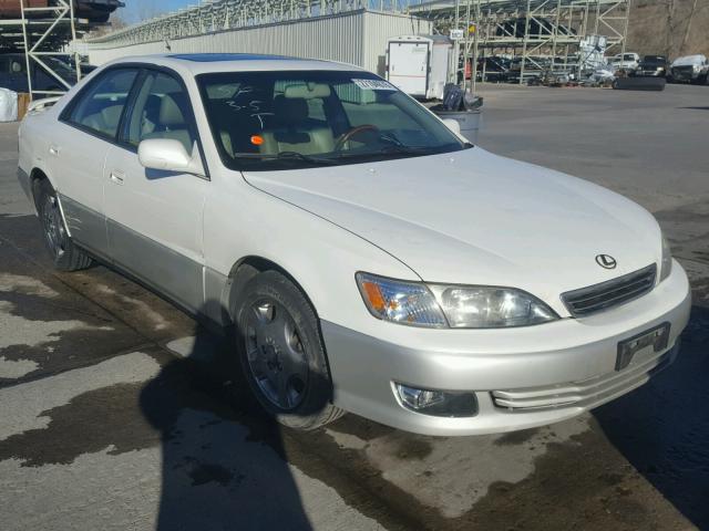 JT8BF28G310314388 - 2001 LEXUS ES 300 WHITE photo 1