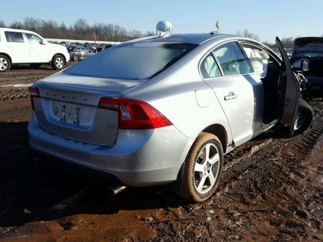 YV1612FSXD1231543 - 2013 VOLVO S60 T5 SILVER photo 4