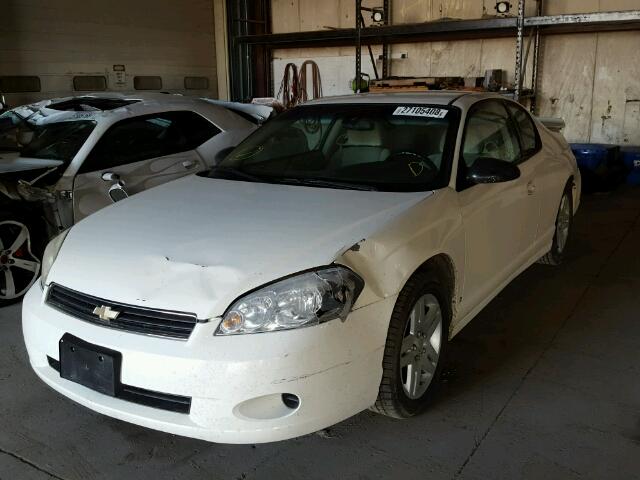 2G1WK15K379289324 - 2007 CHEVROLET MONTE CARL WHITE photo 2