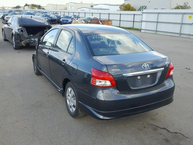 JTDBT923971077448 - 2007 TOYOTA YARIS GRAY photo 3