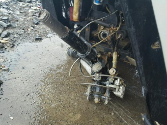 3JBKVDP18DJ001856 - 2013 CAN-AM COMMANDER WHITE photo 9