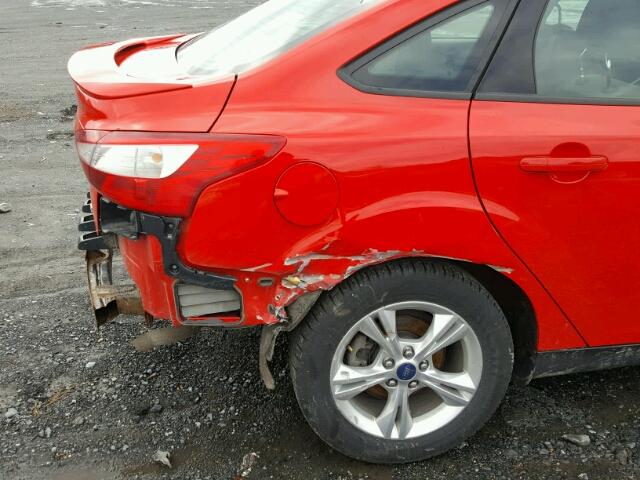 1FAHP3F28CL187635 - 2012 FORD FOCUS SE RED photo 9