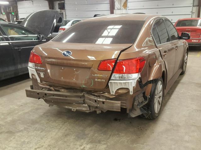 4S3BMDC65C2025683 - 2012 SUBARU LEGACY 3.6 BROWN photo 4