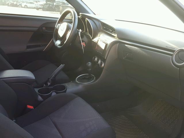 JTKJF5C73B3013201 - 2011 TOYOTA SCION TC 白色 照片 5